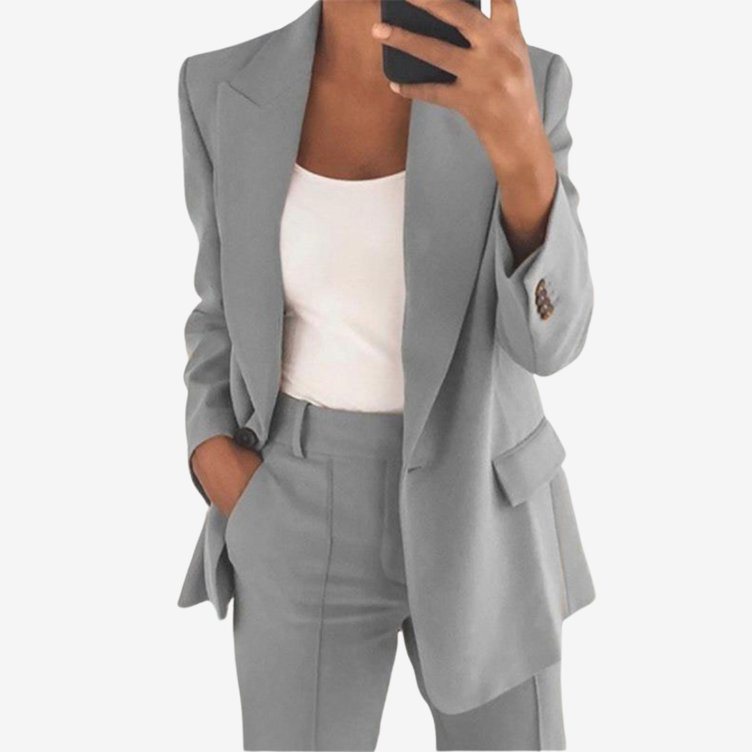 Léonora™ Two-Piece Set