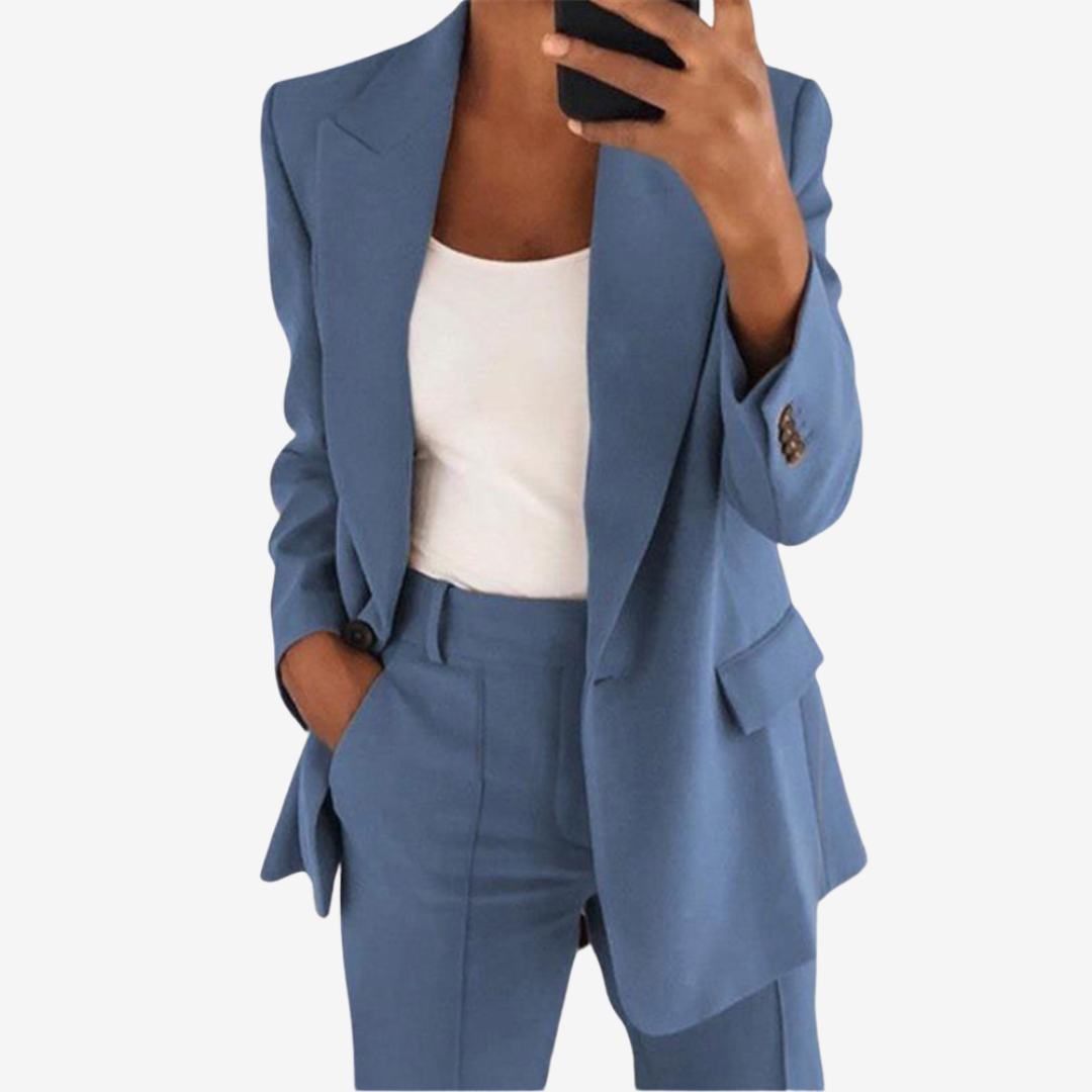 Léonora™ Two-Piece Set